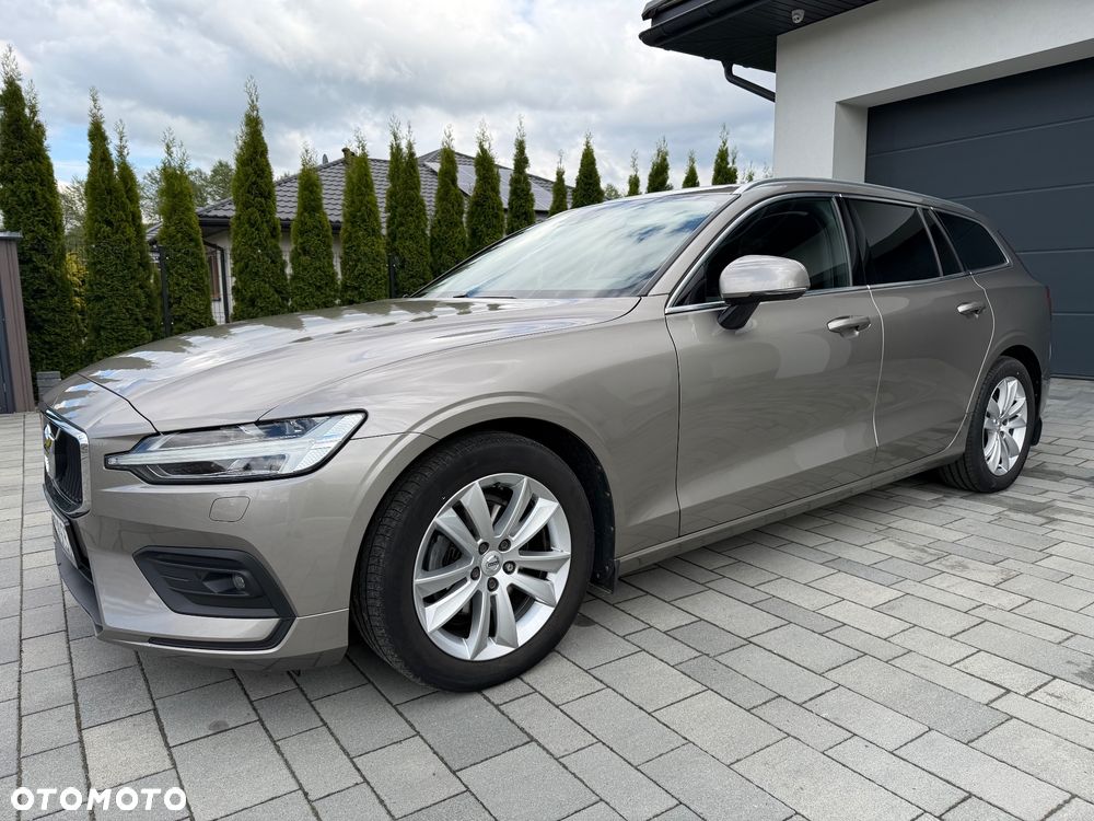 Volvo V60 B4 D Momentum - 5