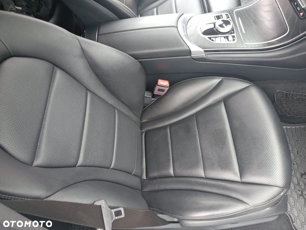 Mercedes-Benz GLC 300 4Matic 9G-TRONIC - 9