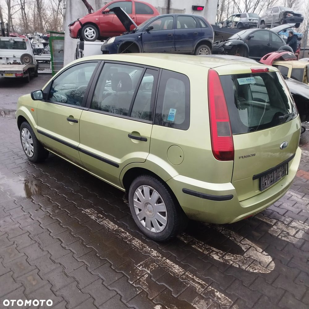 Ford Fusion na części . - 10