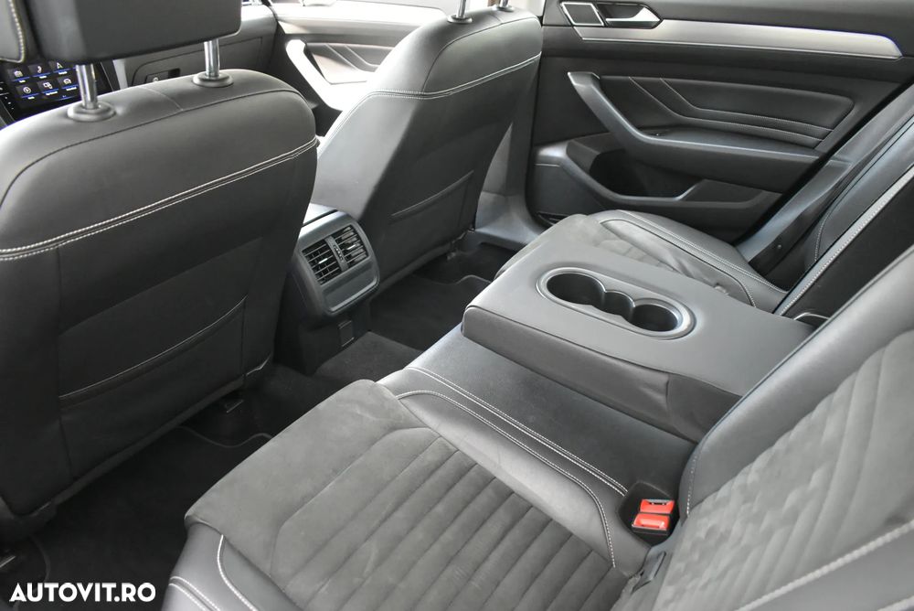 Volkswagen Passat 2.0 TDI DSG Highline - 22