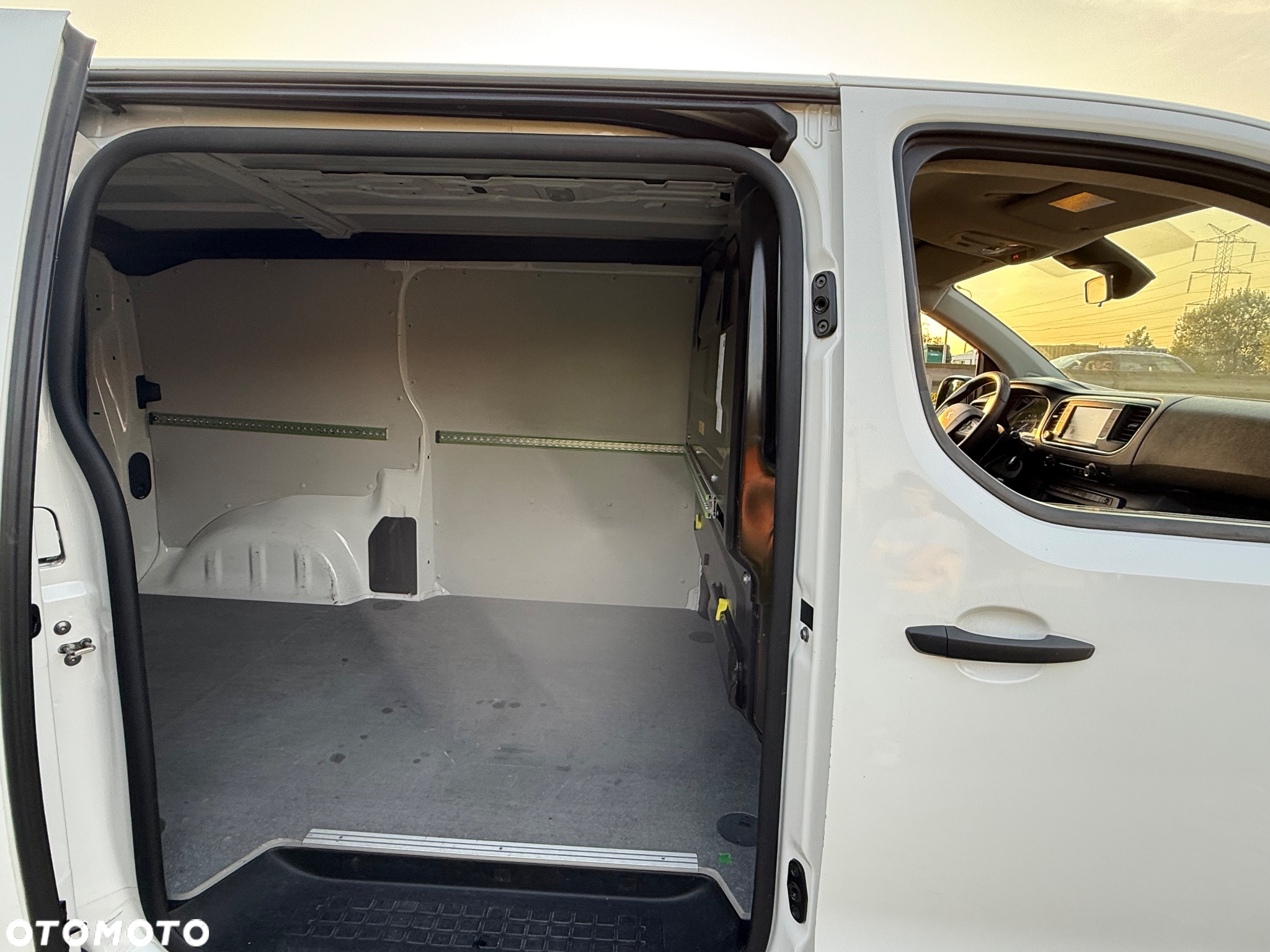 Peugeot Expert - 12