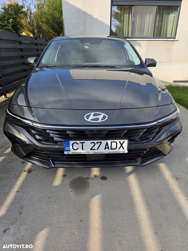 Hyundai Elantra 1.6 l 123 CP CVT Exclusive Navi - 9