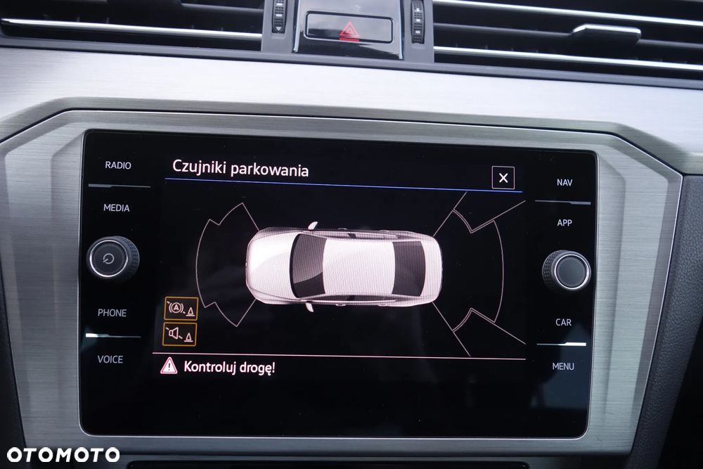 Volkswagen Passat 2.0 TDI EVO Business - 23