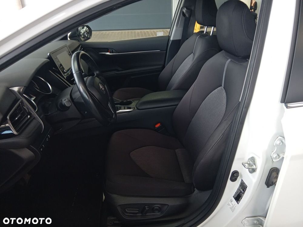 Toyota Camry 2.5 Hybrid Comfort CVT - 14
