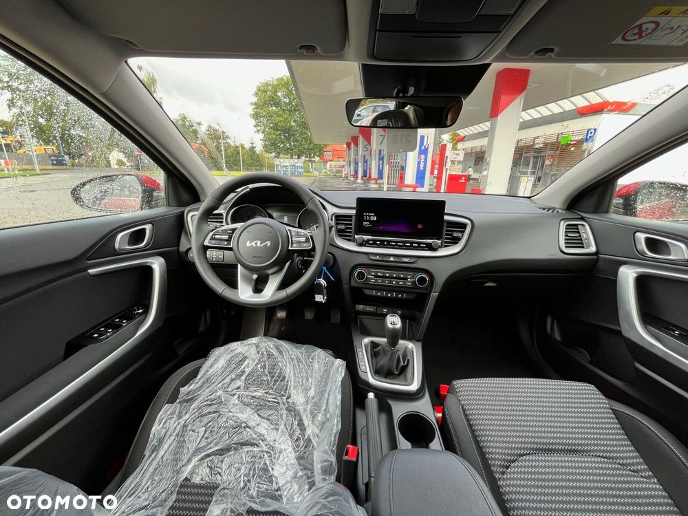Kia Ceed - 9