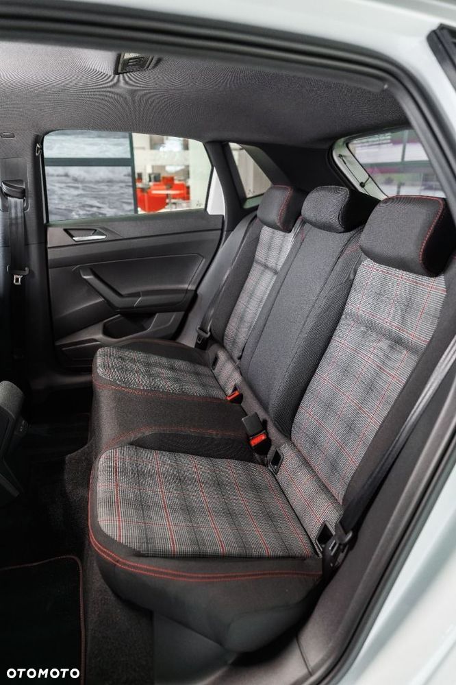 Volkswagen Polo - 14