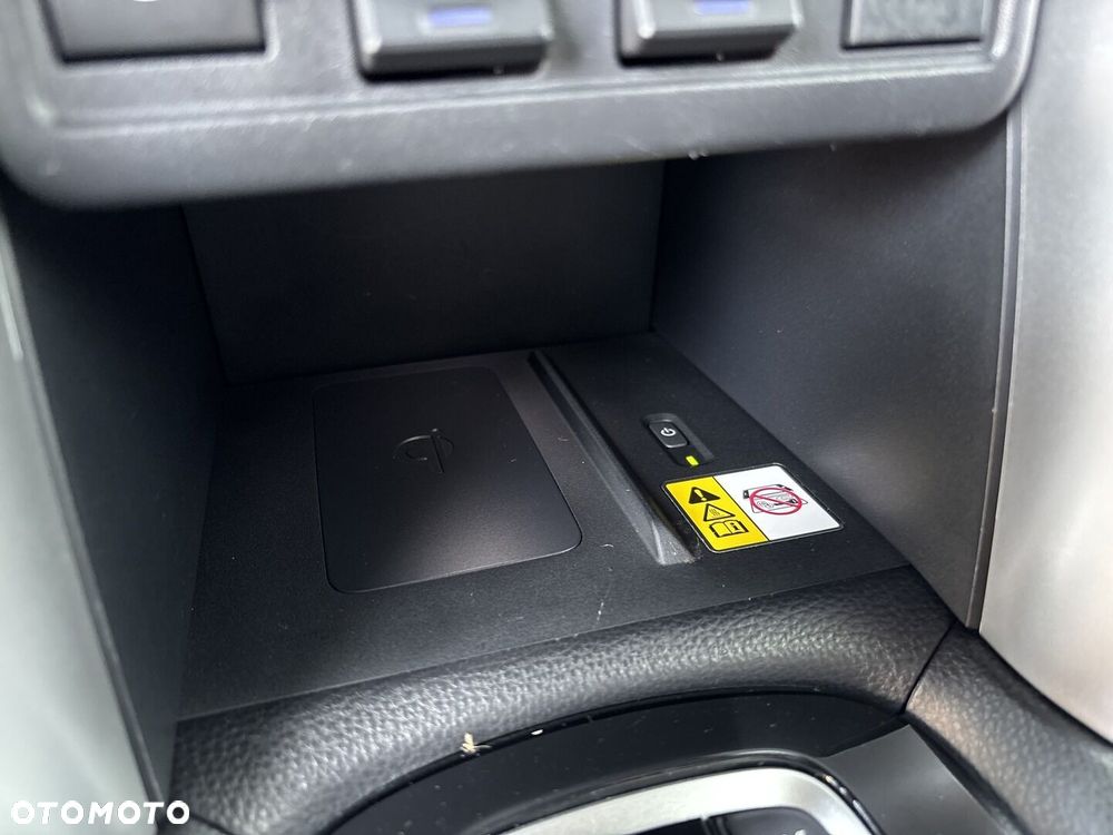 Toyota Corolla Cross 2.0 Hybrid Executive AWD - 19