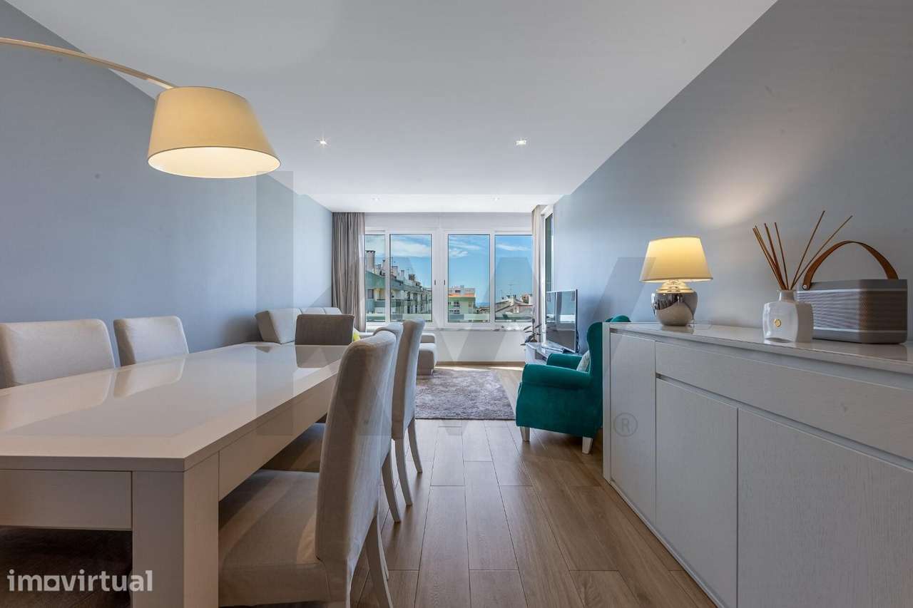 T4 Duplex de Sonho em Oeiras/Totalmente Remodelado/ Vista Mar - Grande imagem: 4/33