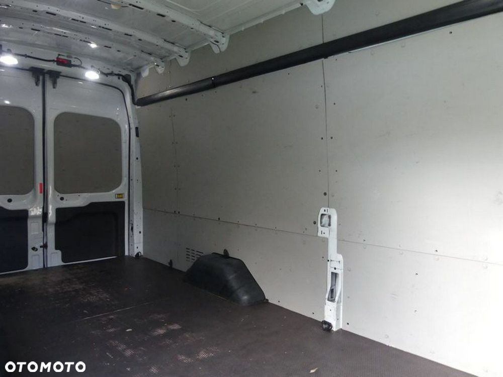 Ford Transit - 8