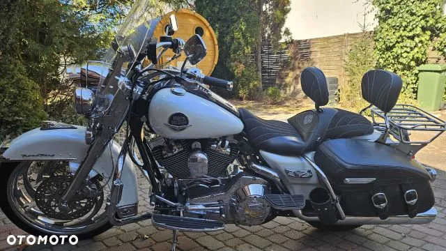Harley-Davidson Touring Road King - 2