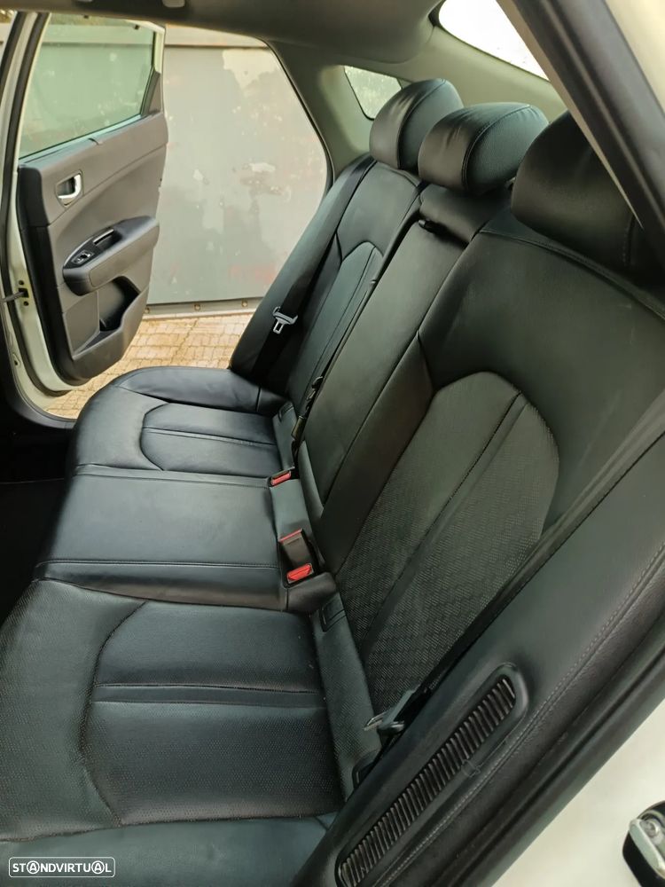 Kia Optima 2.0 CVVT PHEV - 30