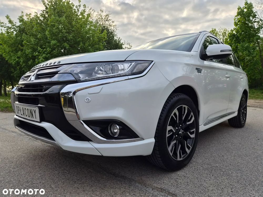 Mitsubishi Outlander - 11