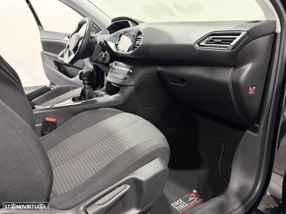 Peugeot 308 SW 1.5 BlueHDi Style - 38