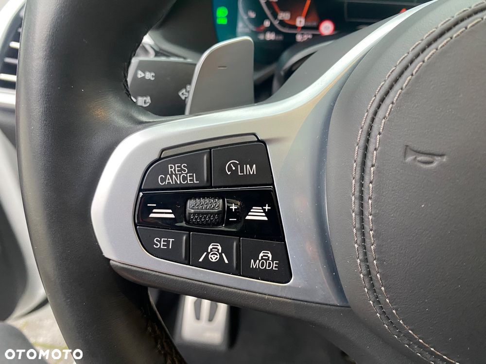 BMW X7 - 33