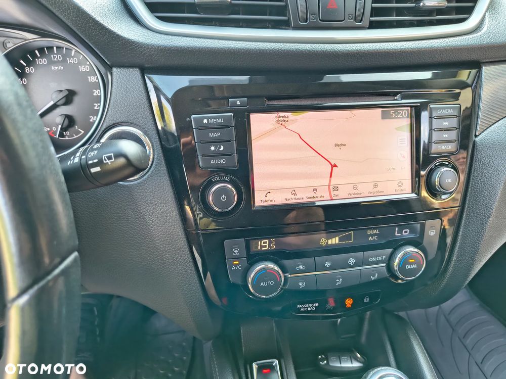 Nissan Qashqai 1.3 DIG-T DCT N-CONNECTA - 17