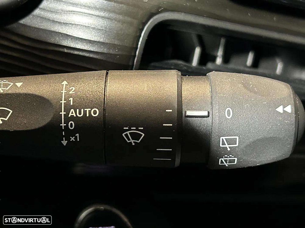 Jeep Avenger 1.2 GSE T3 Summit - 27