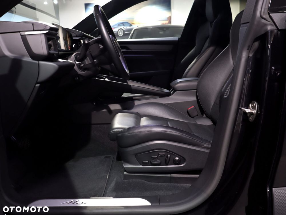 Porsche Macan 4 100kWh - 17