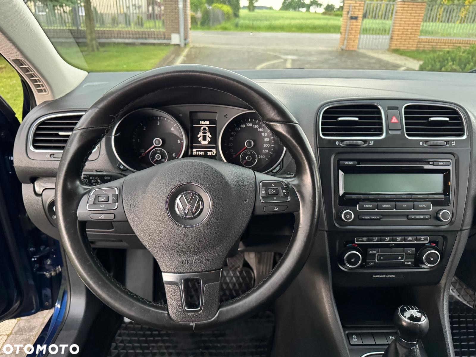 Volkswagen Golf 1.6 TDI BlueMotion Technology Comfortline - 9