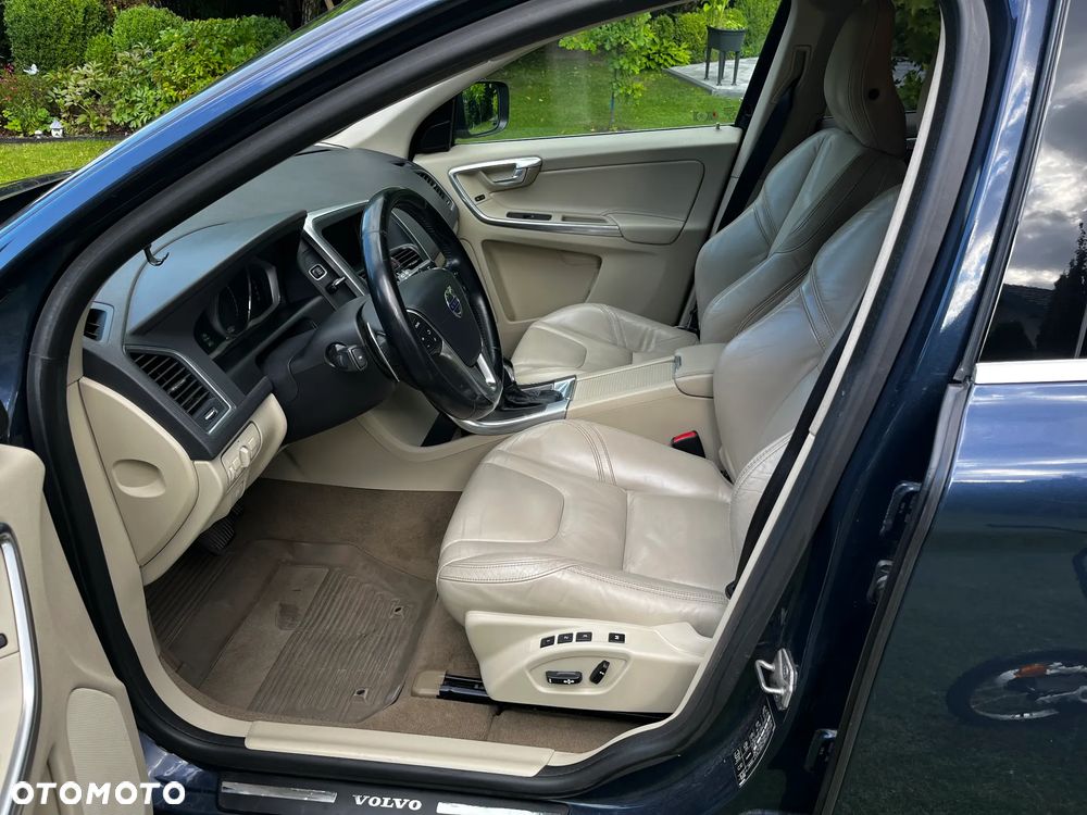 Volvo XC 60 2.4D AWD Summum - 4