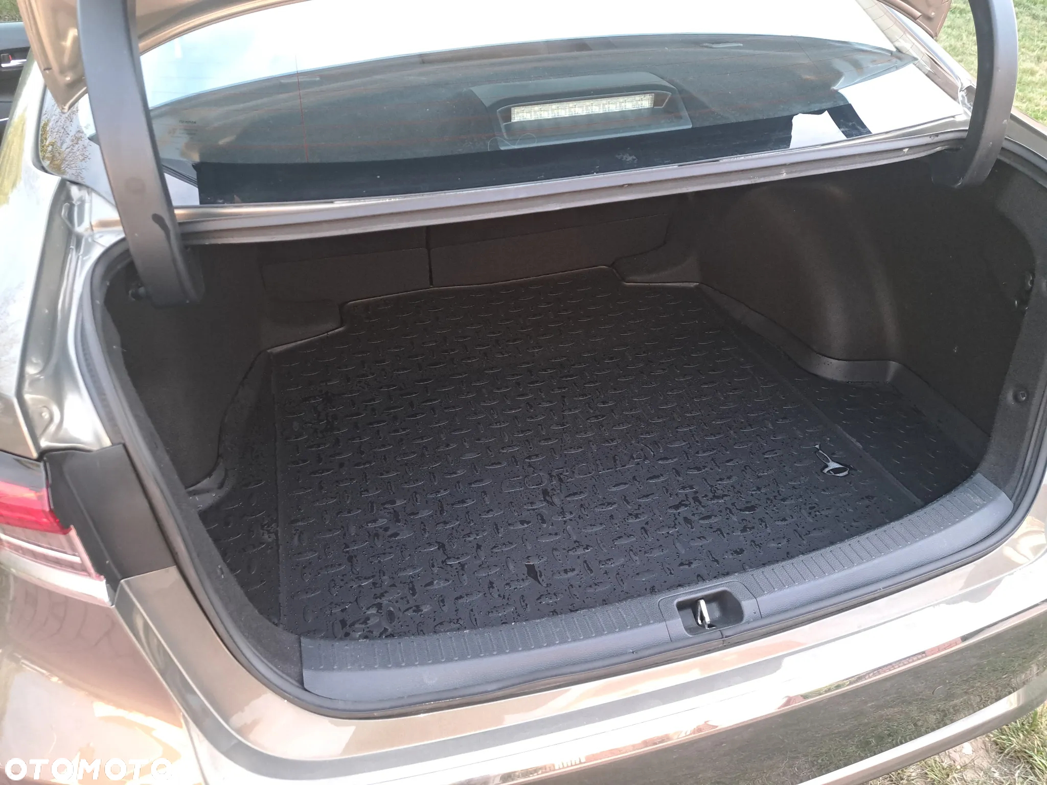 Toyota Corolla 1.8 Hybrid Comfort - 16