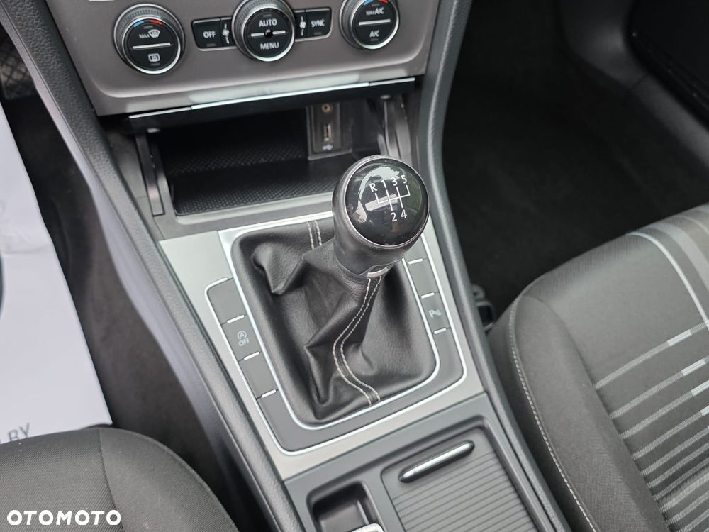 Volkswagen Golf 1.6 TDI BlueMotion Technology Lounge - 11
