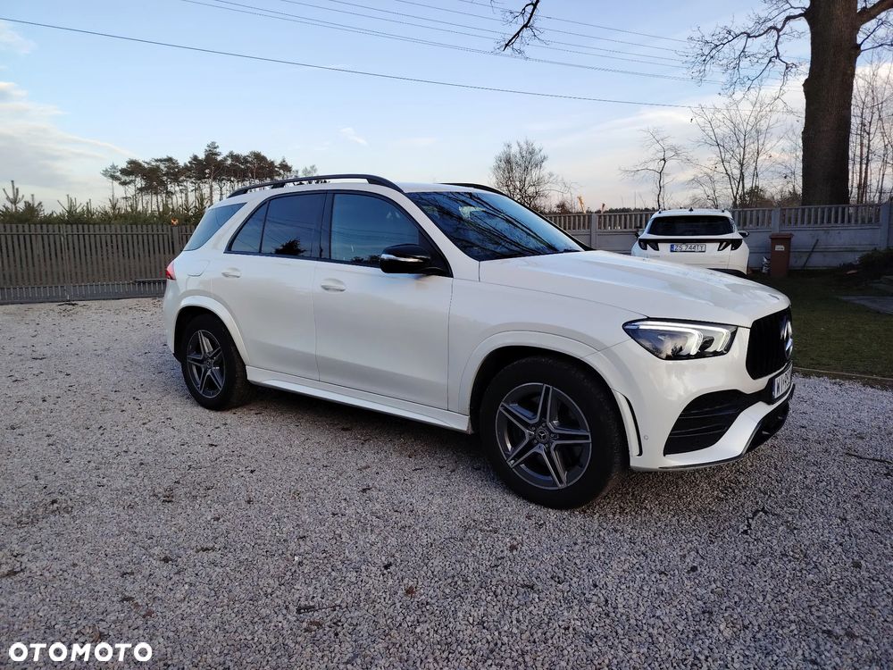 Mercedes-Benz GLE 300 d 4Matic 9G-TRONIC AMG Line - 2
