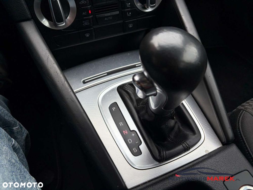 Audi A3 Sportback 2.0 TDI DPF Ambiente S tronic - 17