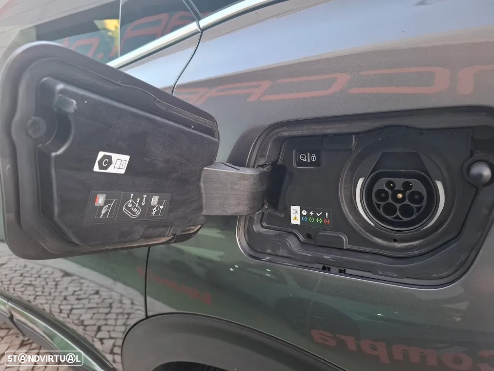 Peugeot 3008 1.6 Hybrid GT Line e-EAT8 - 52