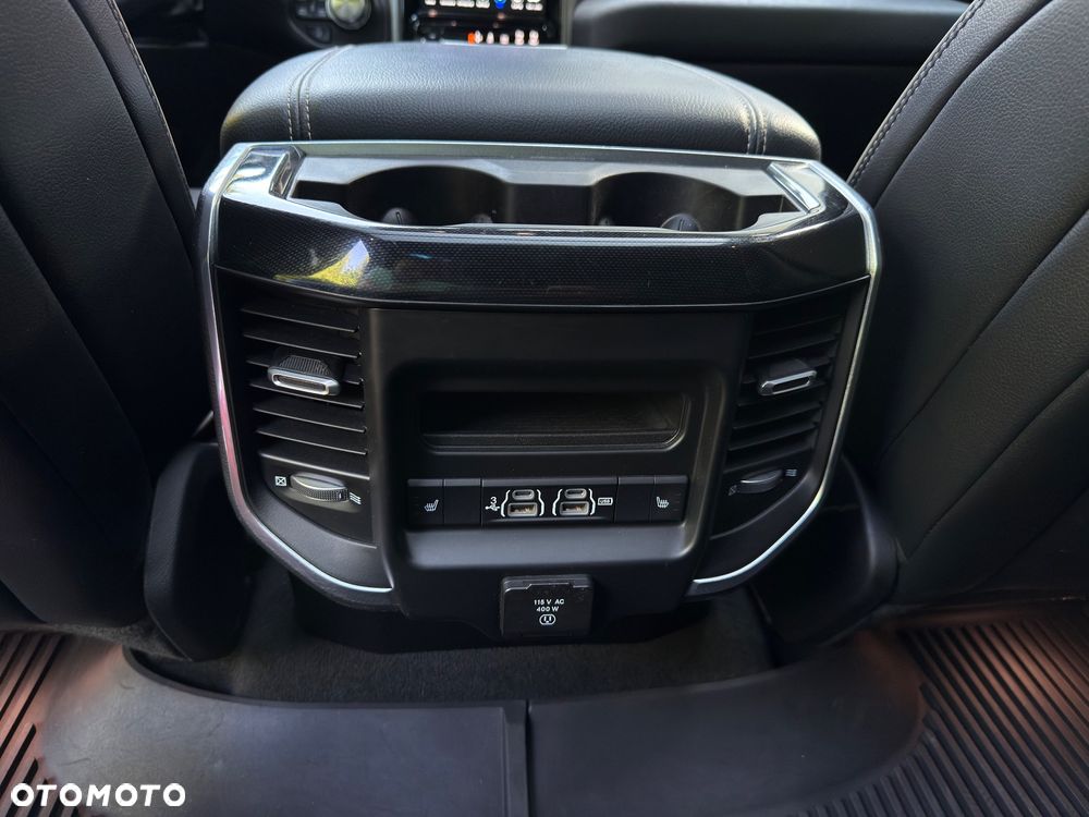 RAM 1500 Crew Cab Shortbed Laramie - 22