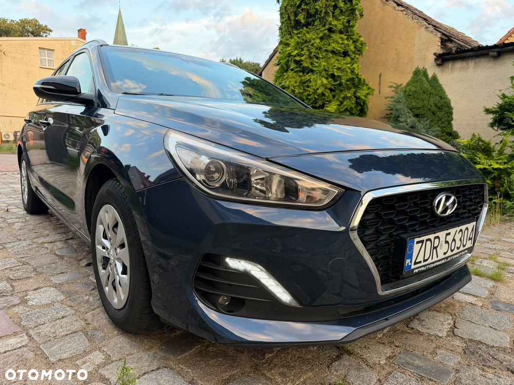 Hyundai i30 1.6 D GO DCT - 4