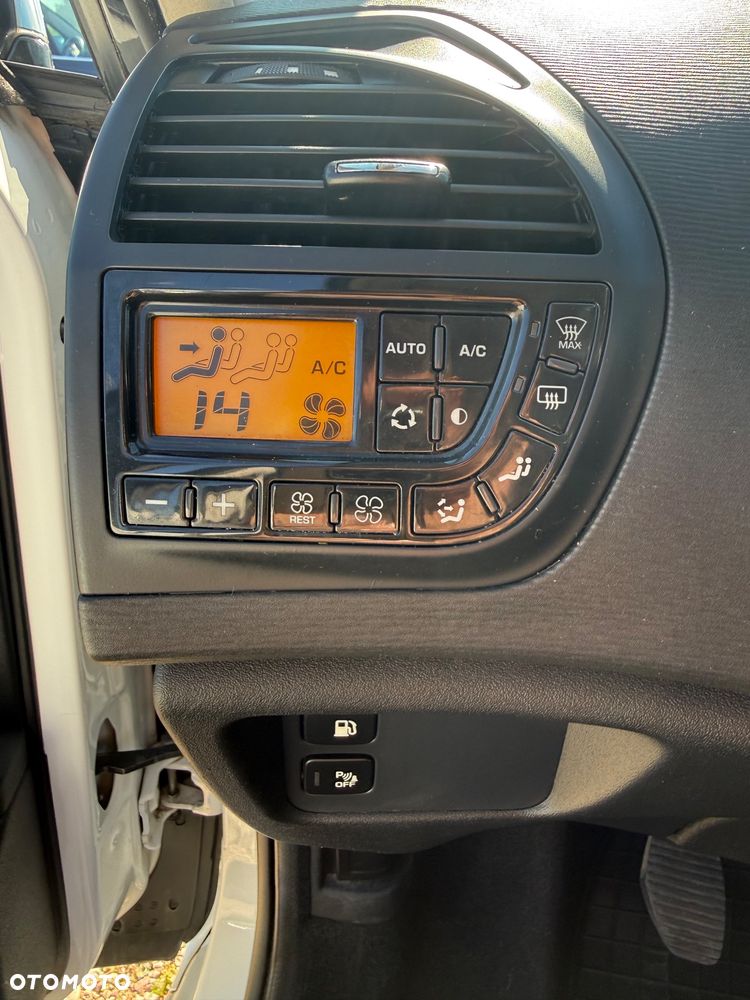 Citroën C4 Picasso 2.0 HDi Exclusive - 22