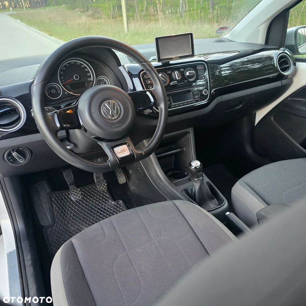 Volkswagen up! 1.0 cross - 12