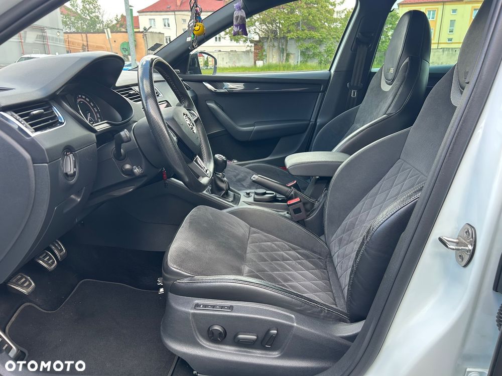 Skoda Octavia Combi 2.0 TSI RS 230 - 22