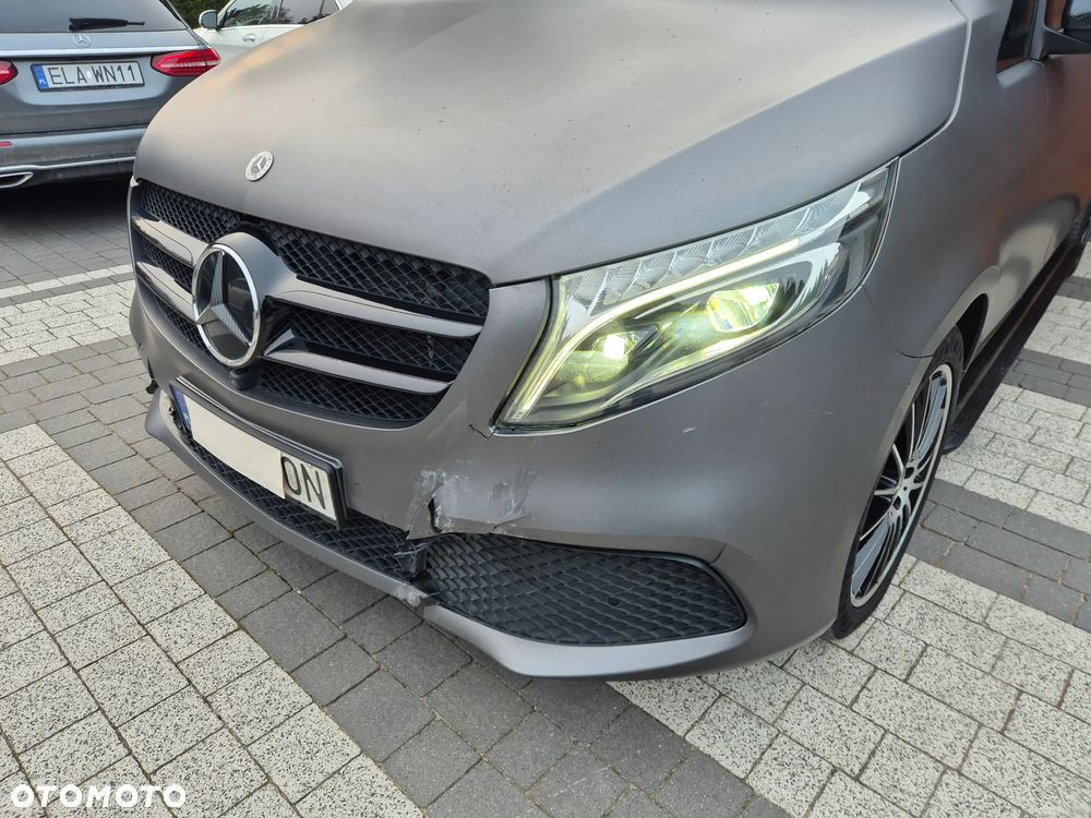 Mercedes-Benz Klasa V - 21