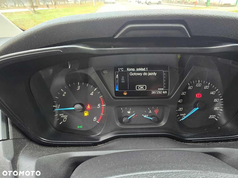 Ford Transit - 12