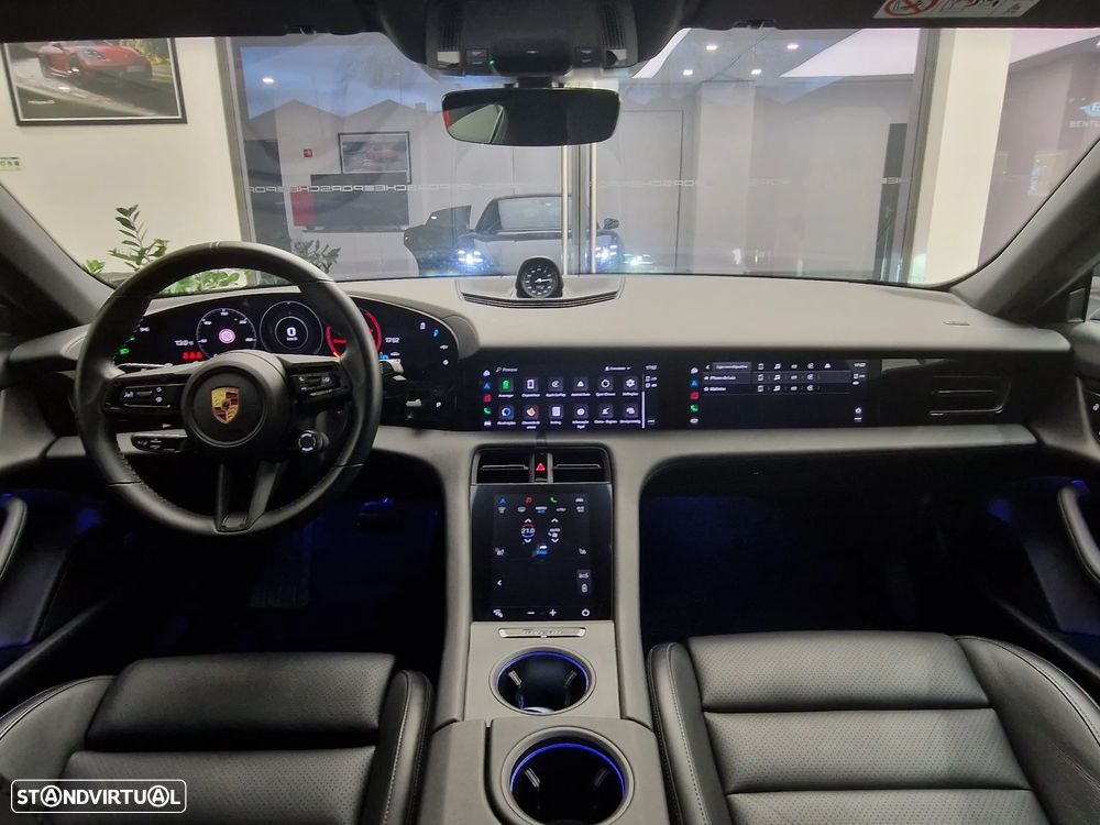 Porsche Taycan Standard - 31