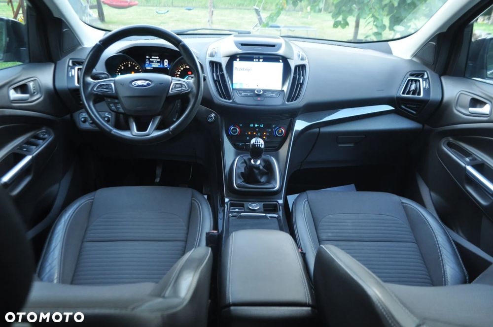 Ford Kuga 2.0 TDCi 2x4 Titanium - 28