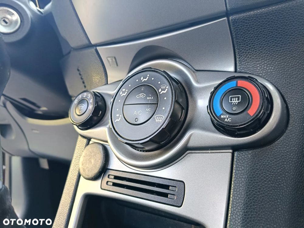 Ford Fiesta 1.25 SYNC Edition - 18