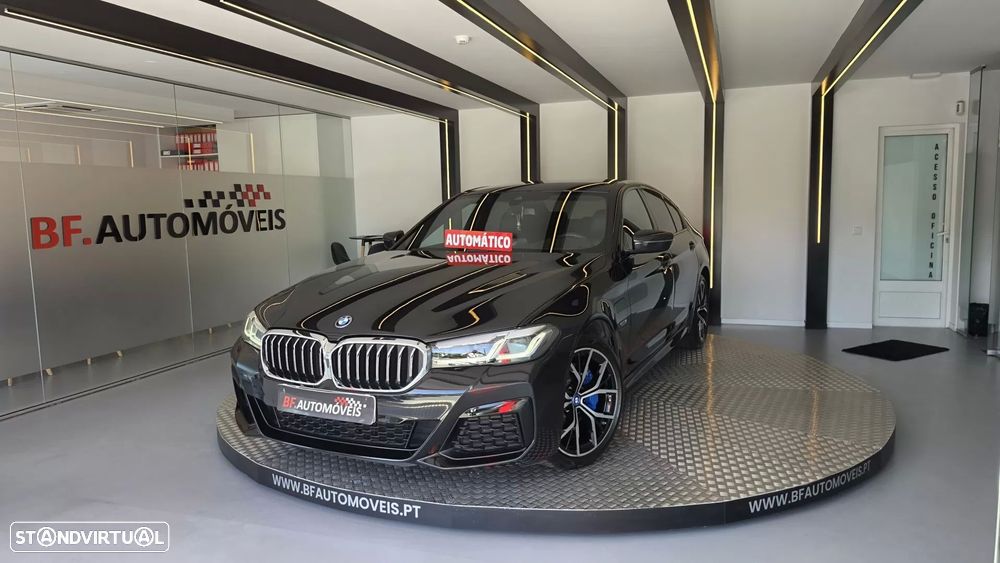 BMW 530 e Pack M - 12