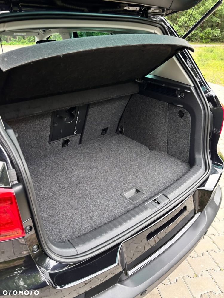 Volkswagen Tiguan - 19