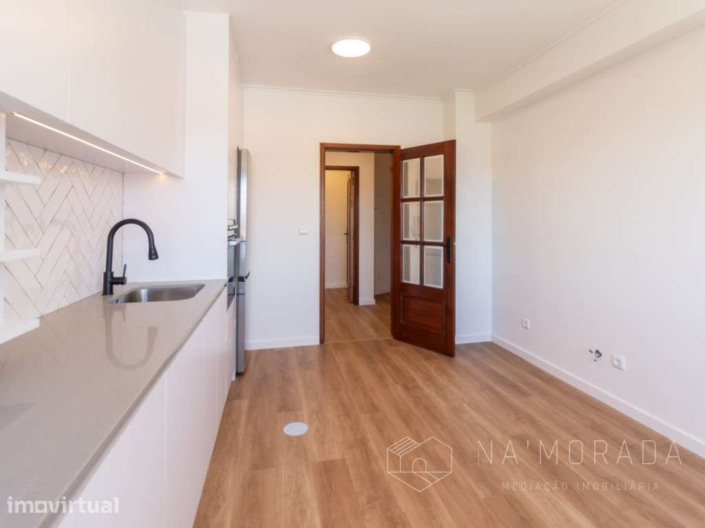 Apartamento T4 renovado para venda em Escapães, Santa Maria da Feira - Grande imagem: 4/25