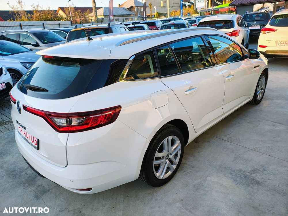 Renault Megane BLUE dCi Business - 16