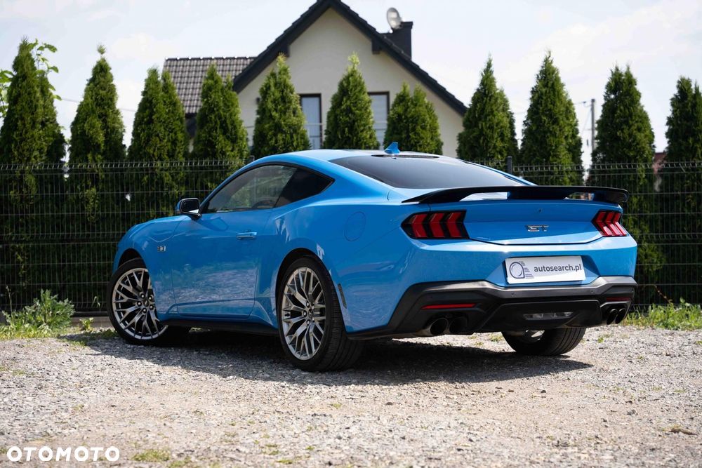 Ford Mustang - 6