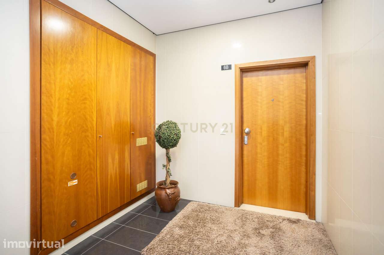 Um Apartamento com Alma de Moradia ; T3+1 + Terraço de 143 m² - Grande imagem: 4/60