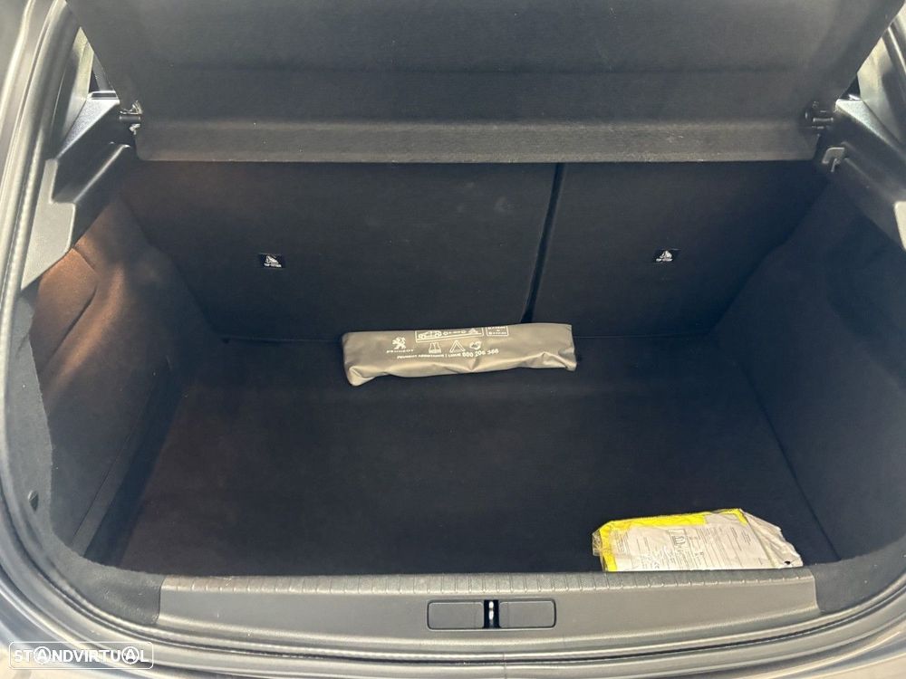 Peugeot 208 1.2 PureTech Active Pack - 17