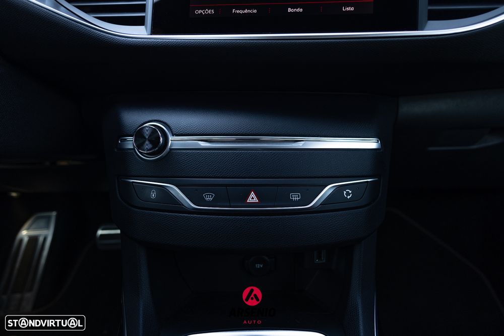 Peugeot 308 SW 1.5 BlueHDi GT EAT8 - 46