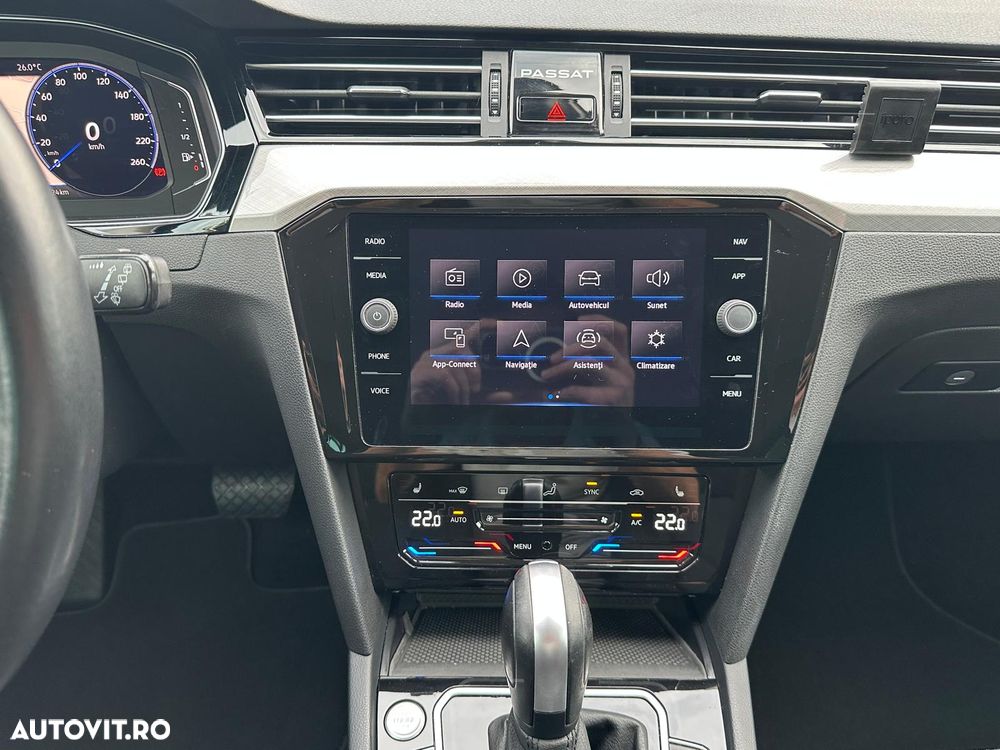 Volkswagen Passat - 11
