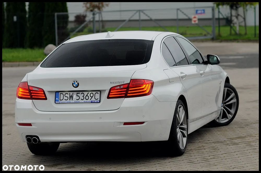BMW Seria 5 528i - 18