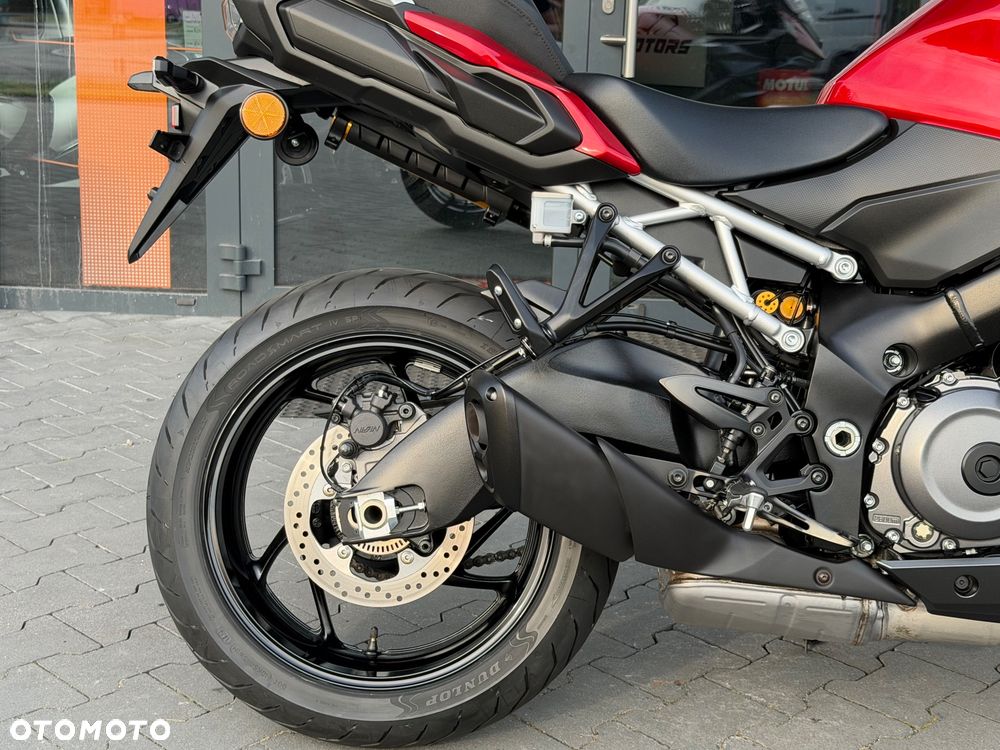 Suzuki GSX 1000 - 6