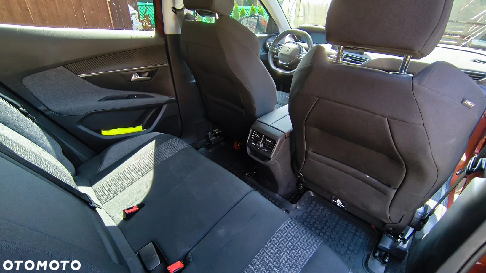 Peugeot 3008 1.2 PureTech Allure S&S EAT6 - 12